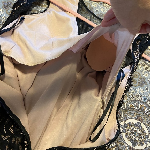 Betsy & Adam Black  Lace Illusion Dress size 8 - Picture 14 of 14